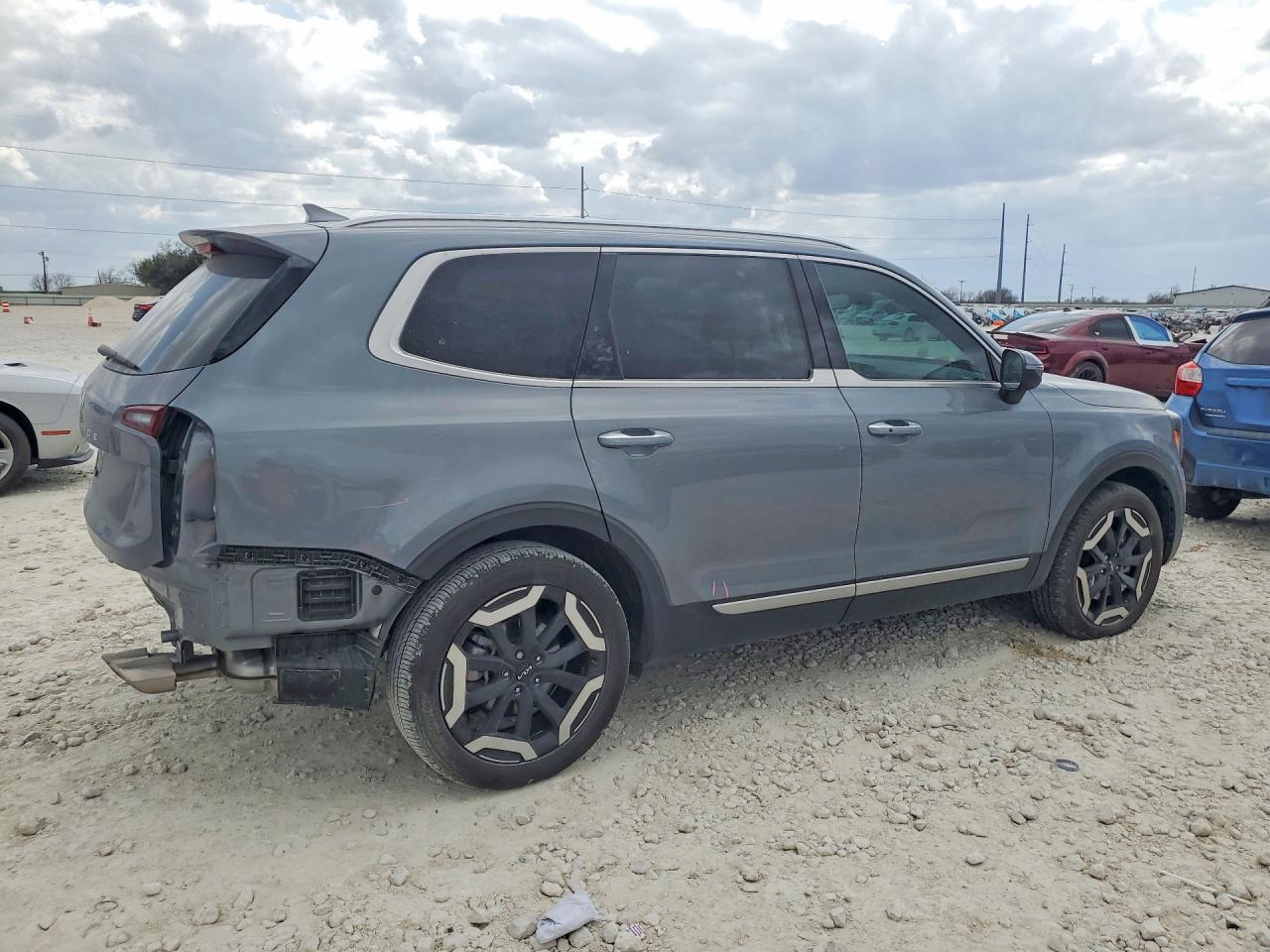 2025 Kia Telluride VIN 5XYP64GC5SG597034 photo 3