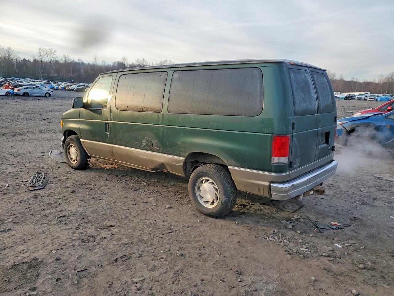 2001 Ford Econoline VIN 1FMRE11L91HA70683 photo 2