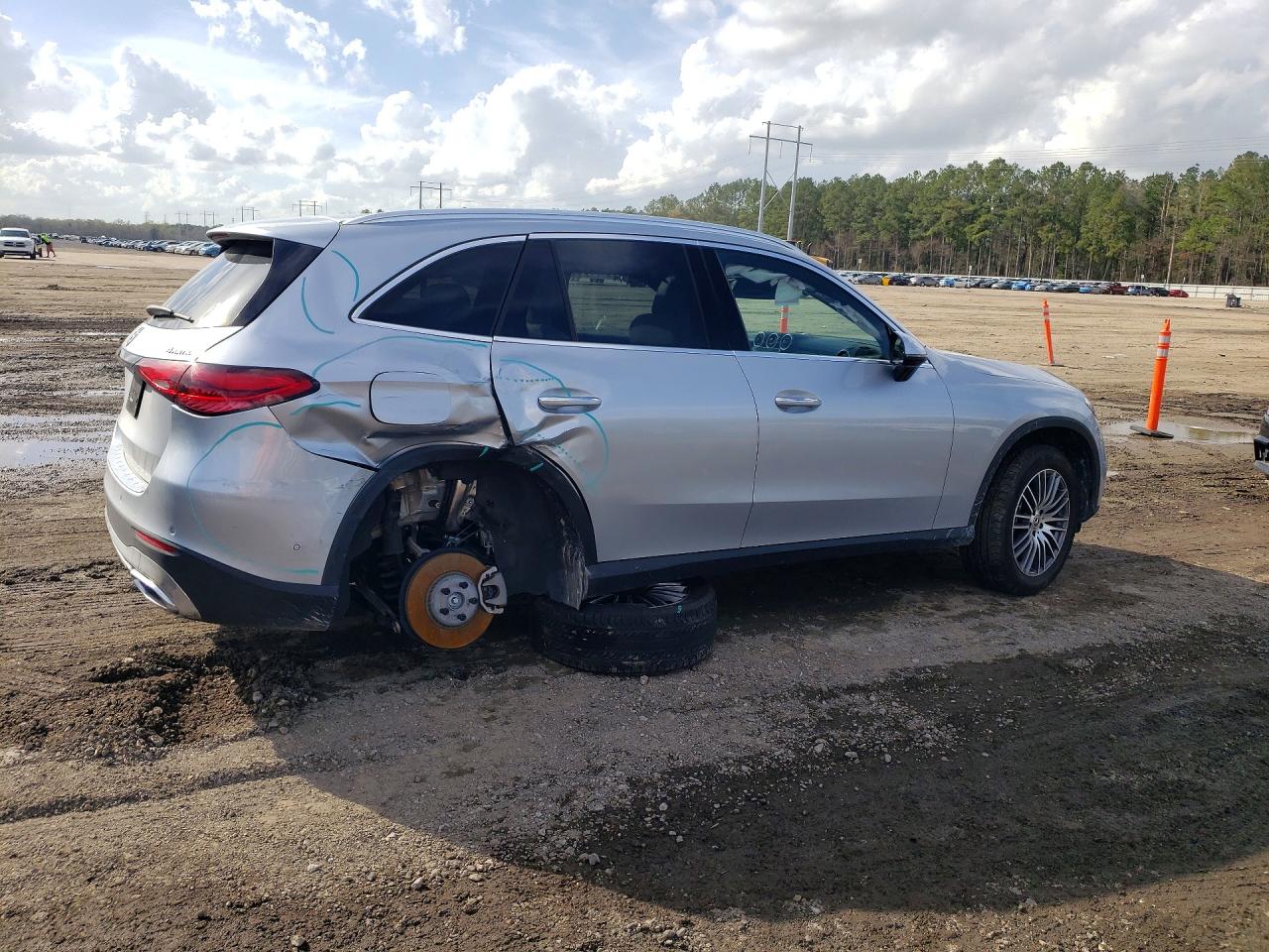 2024 Mercedes-Benz Glc class VIN W1NKM4HB6RF211166 photo 3