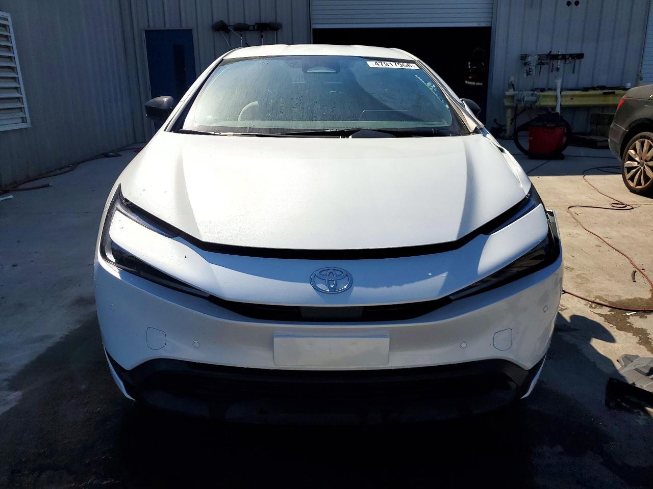 2026 Toyota Prius VIN JTDACAAU5T3075069 photo 5