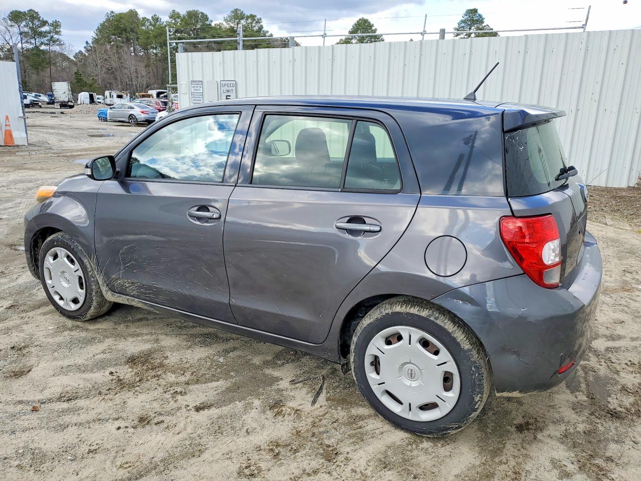 2014 Scion Xd VIN JTKKUPB42E1041147 photo 2