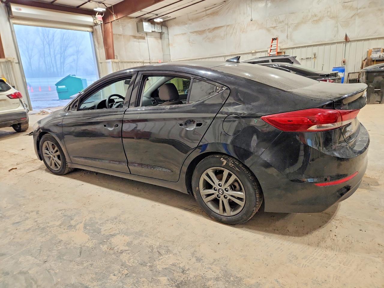 2018 Hyundai Elantra VIN 5NPD84LF5JH215511 photo 2
