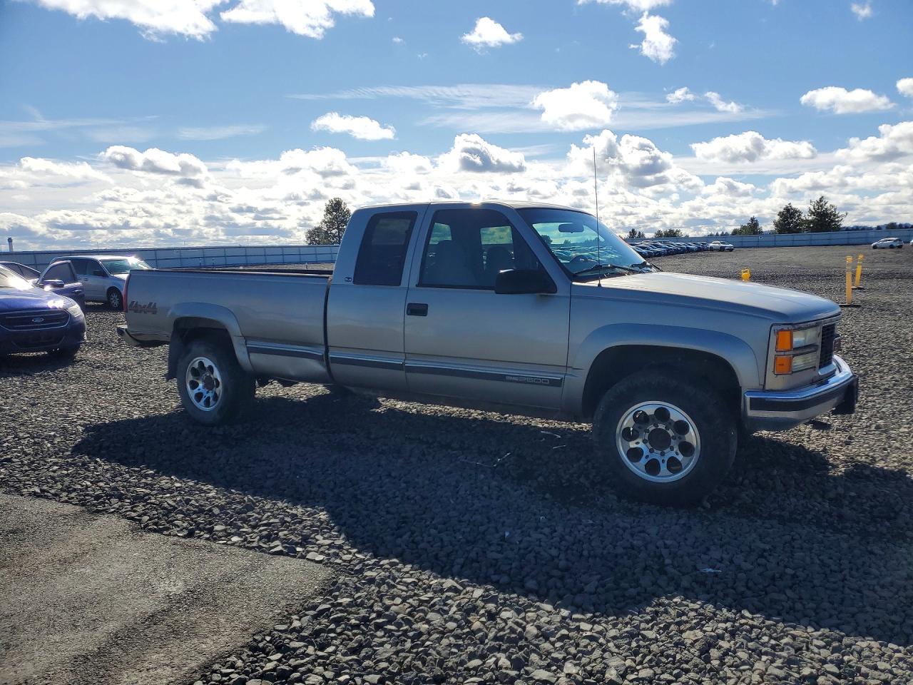 2000 GMC SIERRA VIN 1GTGK29J9YF431154 photo 4