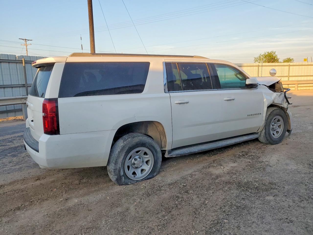 2017 CHEV Suburban VIN 1GNSKKEC4HR355205 photo 3