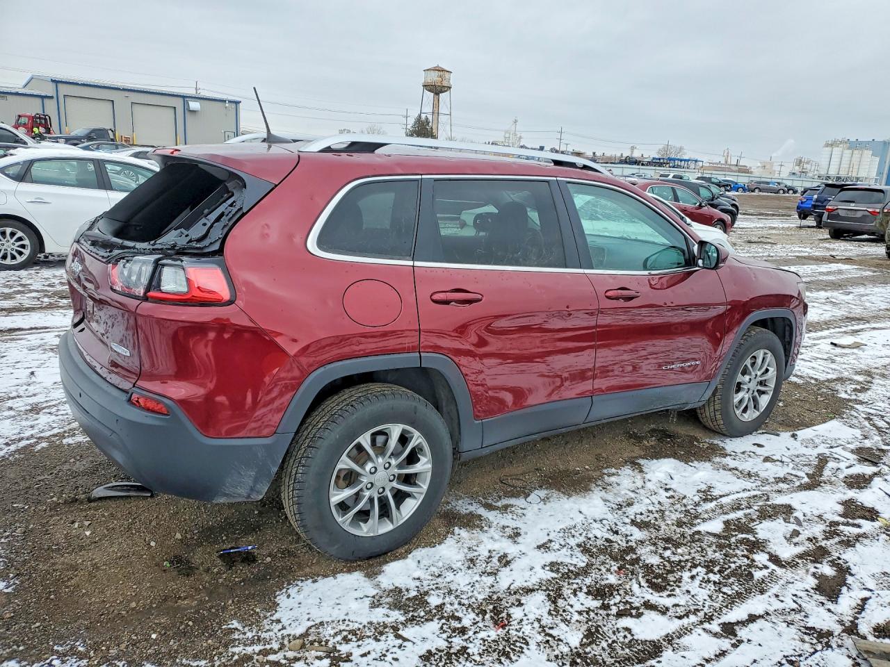 2019 Jeep Cherokee VIN 1C4PJMLB8KD323496 photo 3