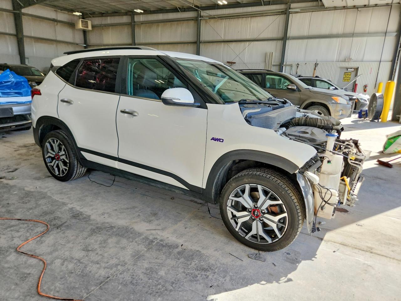 2023 Kia Seltos VIN KNDETCA26P7358123 photo 4