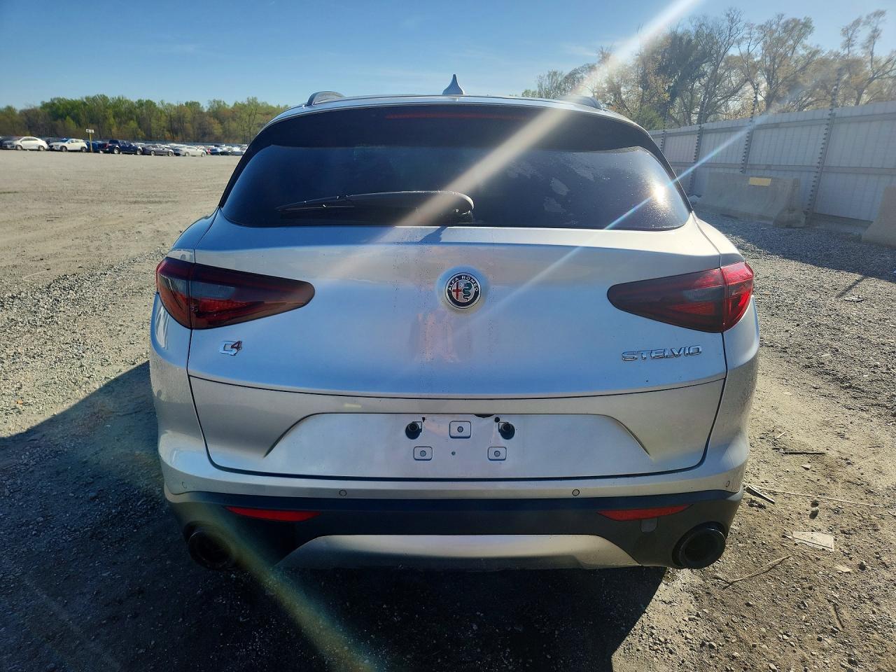 2018 Alfa Stelvio VIN ZASFAKPN9J7B78686 photo 6