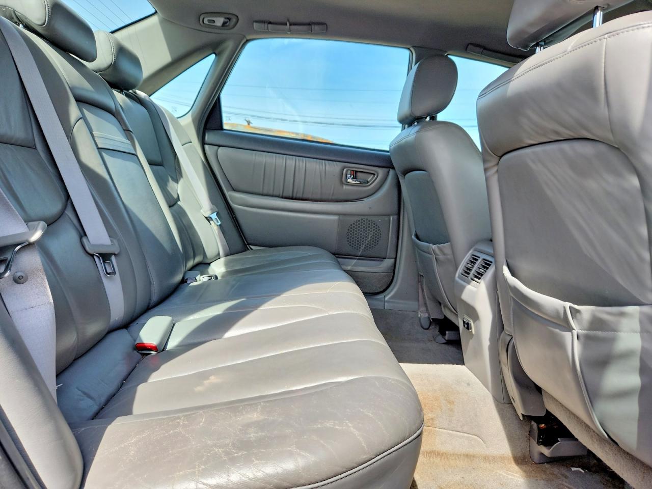 2002 Toyota Avalon VIN 4T1BF28B42U267206 photo 10