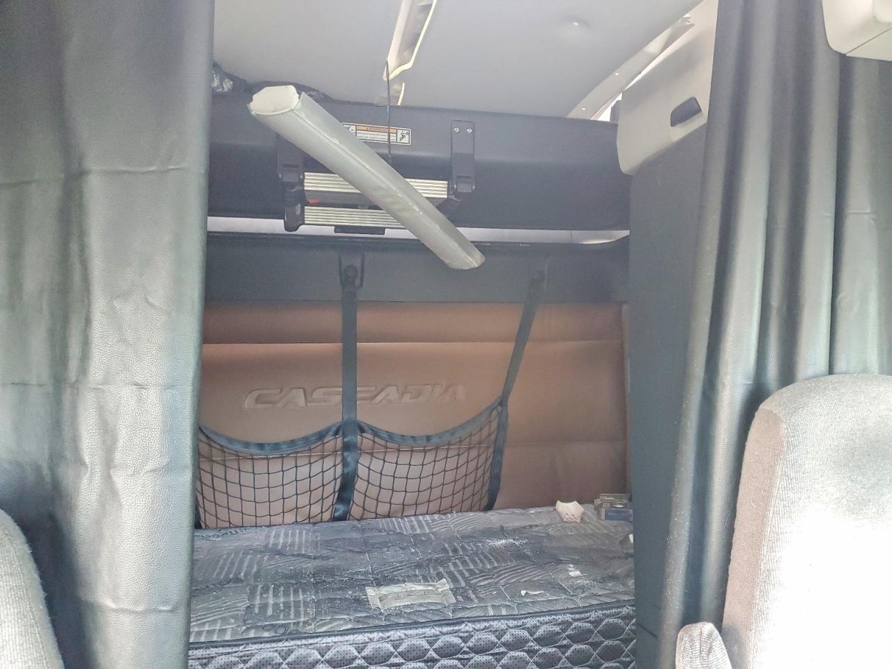 2019 FREIGHTLINER All other VIN 3AKJHHDR4KSKR1394 photo 6