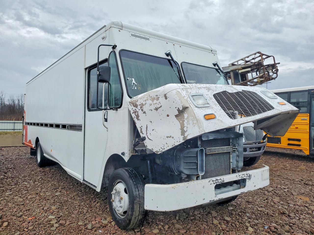 2014 FREIGHTLINER All other VIN 4UZAC3DV2ECFW4420 photo 4