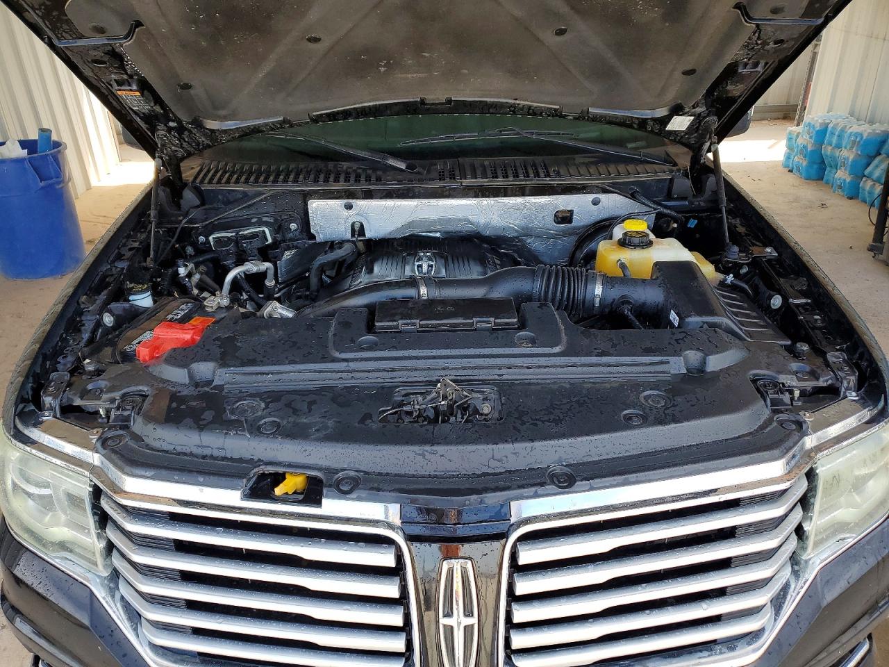 2016 Lincoln Navigator VIN 5LMJJ3HT2GEL07645 photo 12