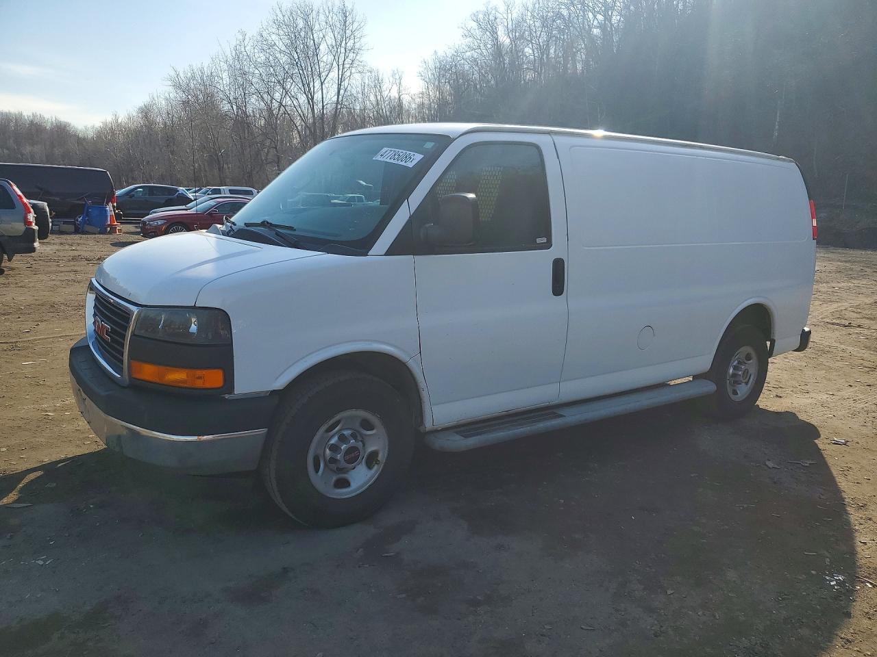 2017 GMC Savana VIN 1GTW7AFF0H1915735 photo 1