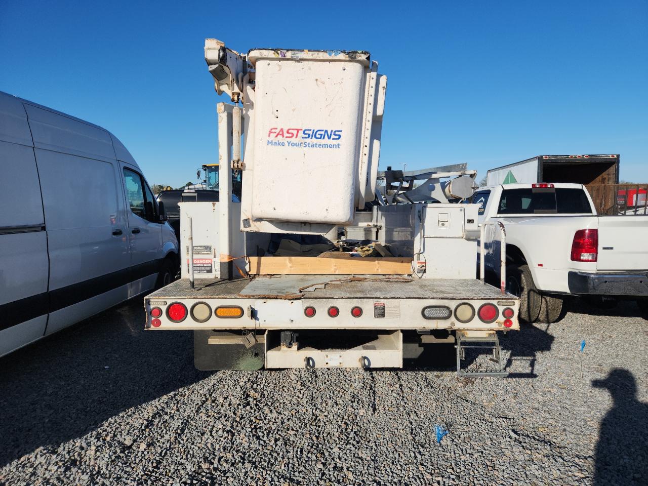 2005 Ford F450 VIN 1FDXF46Y25EC25480 photo 6