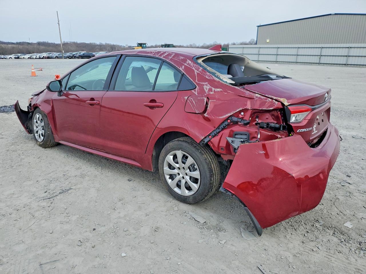 2026 Toyota Corolla VIN 5YFB4MDE4TP402320 photo 2