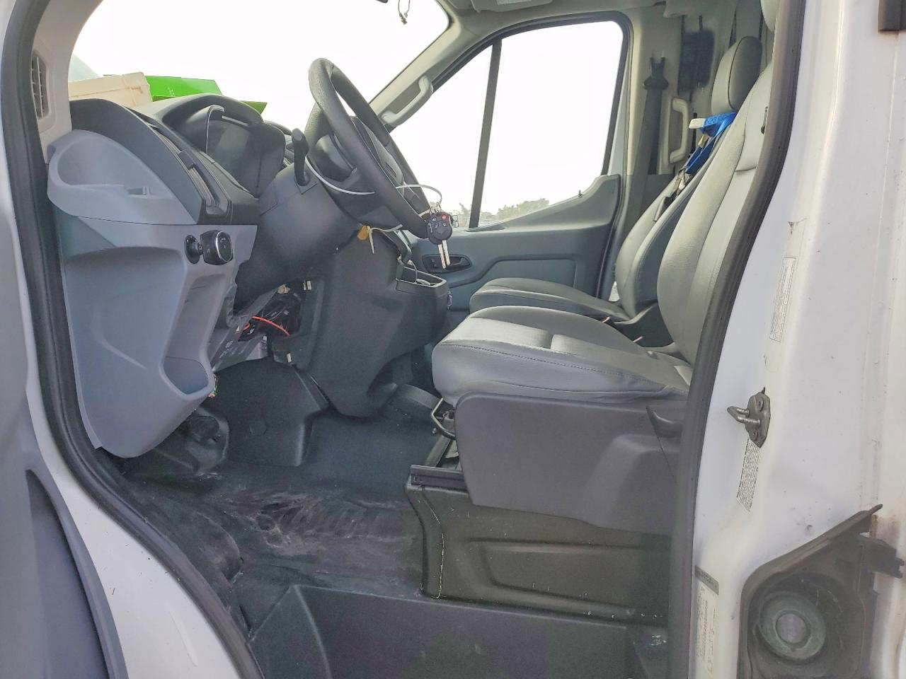 2019 Ford Transit VIN 1FDVU4XV7KKB31559 photo 7