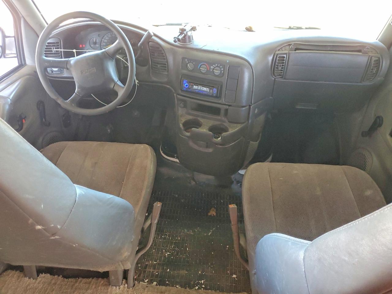 1999 GMC Safari VIN 1GTDM19W6XB525033 photo 8