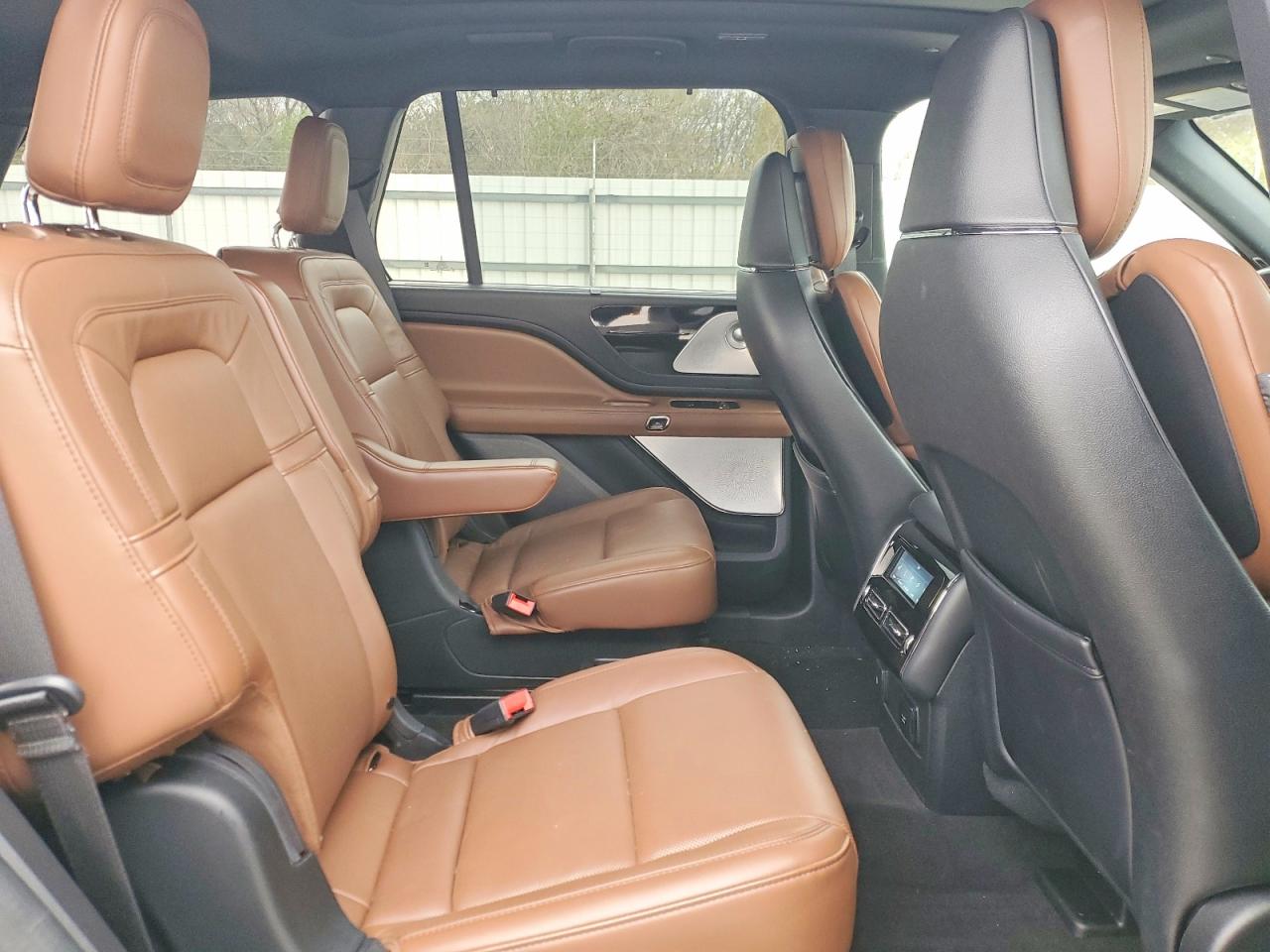 2023 Lincoln Aviator VIN 5LM5J7XC0PGL06685 photo 11