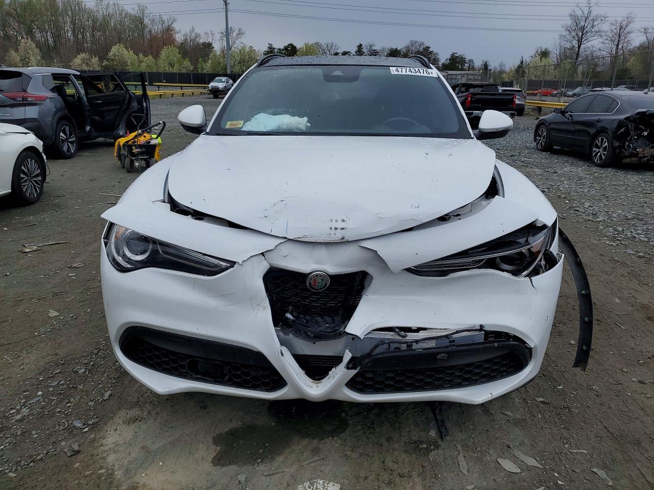 2023 Alfa Stelvio VIN ZASPAKAN5P7D58169 photo 5