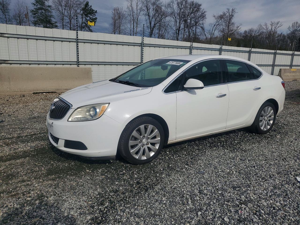 2014 Buick Verano VIN 1G4PN5SK4E4229109 photo 1