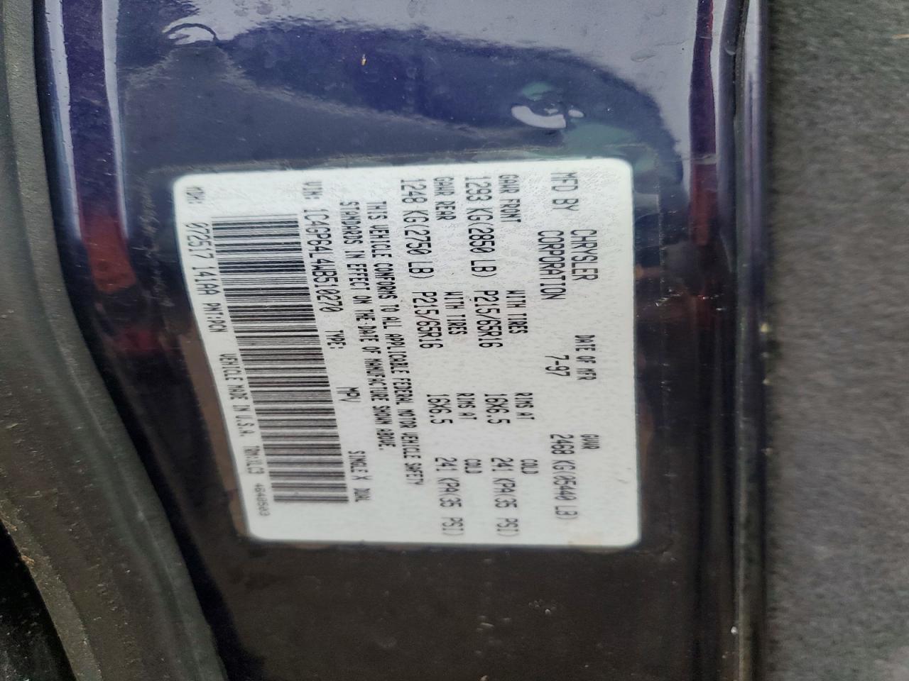 1998 Chrysler Minivan VIN 1C4GP64L4WB510270 photo 12