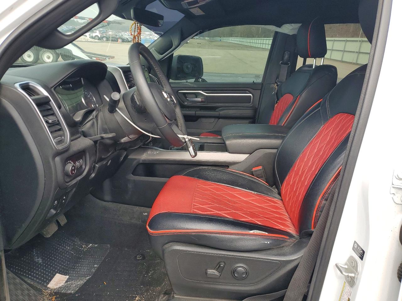 2025 Ram 1500 VIN 1C6RRFFG8SN540410 photo 7