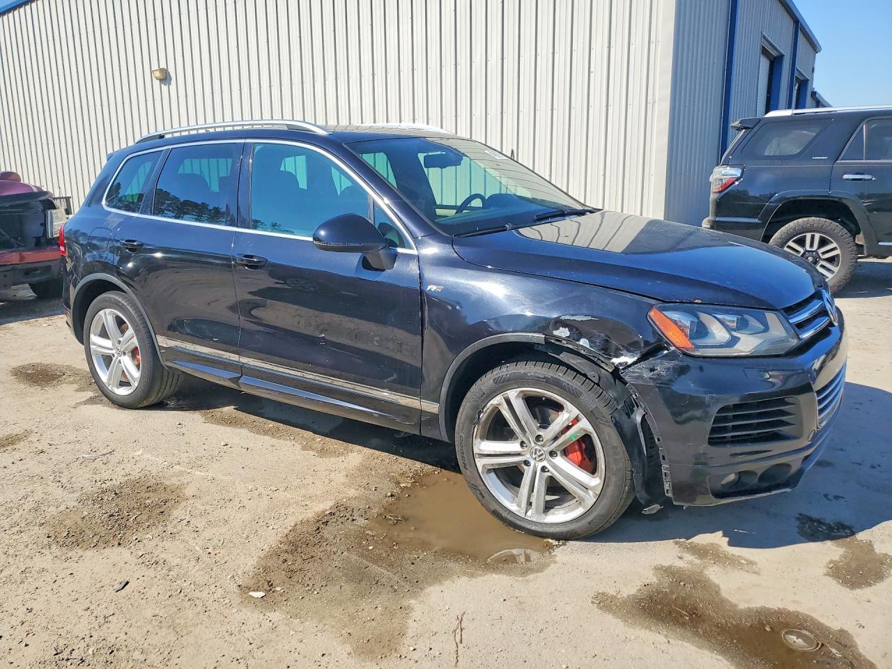 2014 Volkswagen Touareg td VIN WVGDP9BPXED007867 photo 4