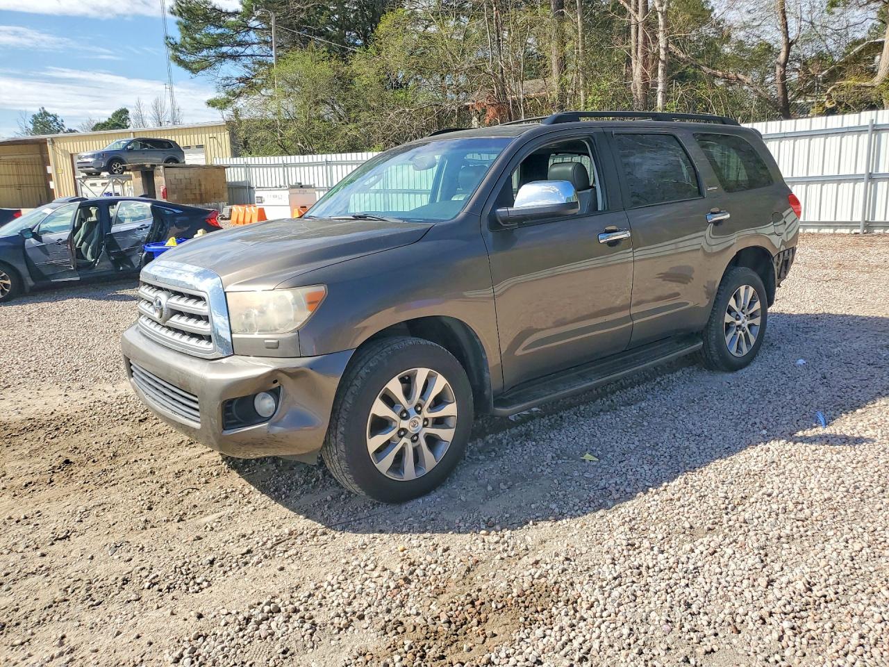 2010 Toyota Sequoia VIN 5TDJW5G10AS025428 photo 1