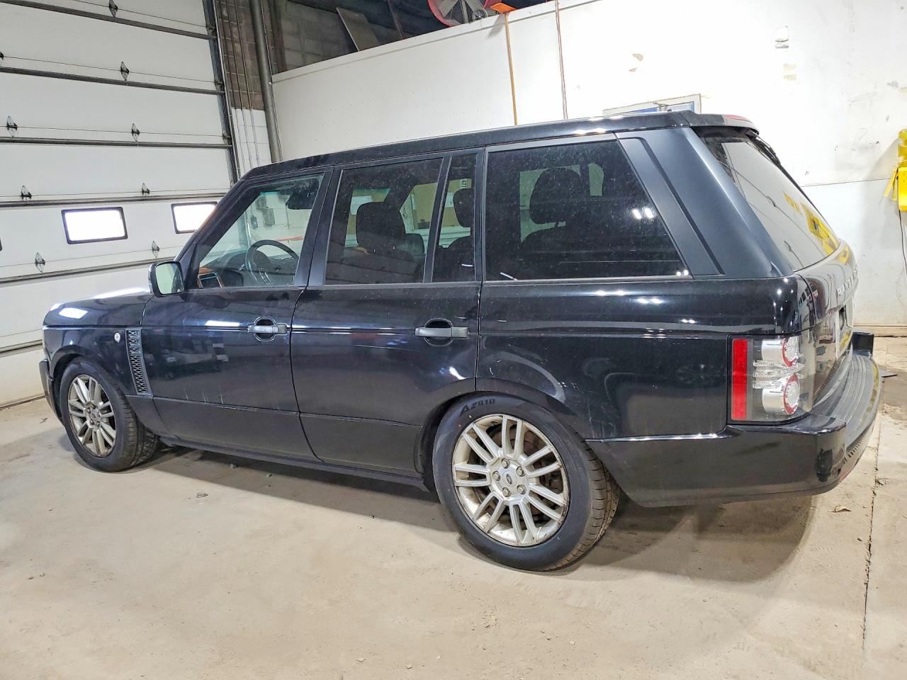2011 Land Rangerover VIN SALME1D44BA355989 photo 2