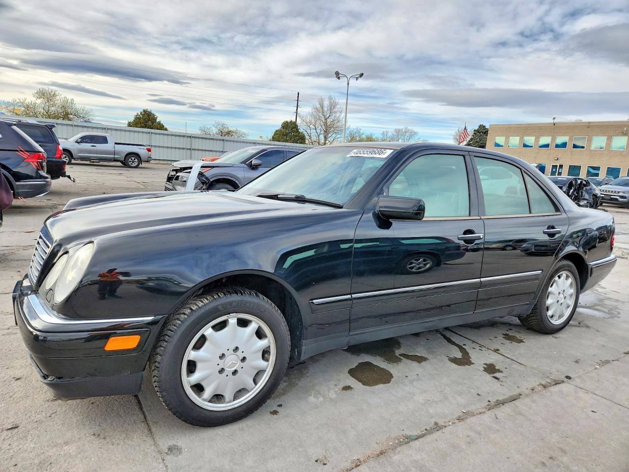 1999 Mercedes-Benz E-class VIN WDBJF82H3XX019971 photo 1
