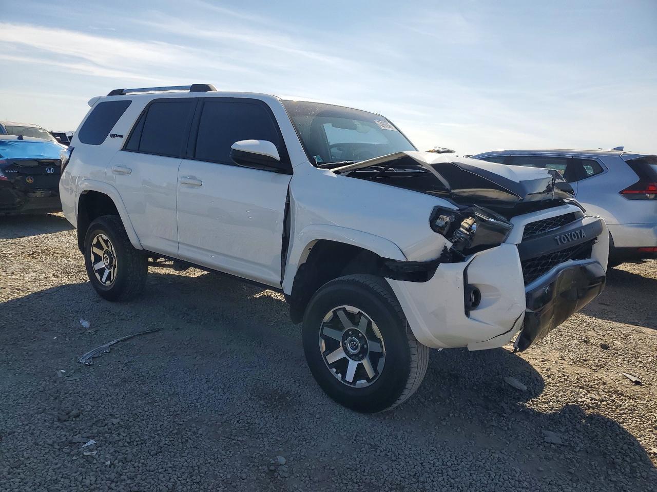 2016 Toyota 4runner VIN JTEBU5JR8G5331778 photo 4