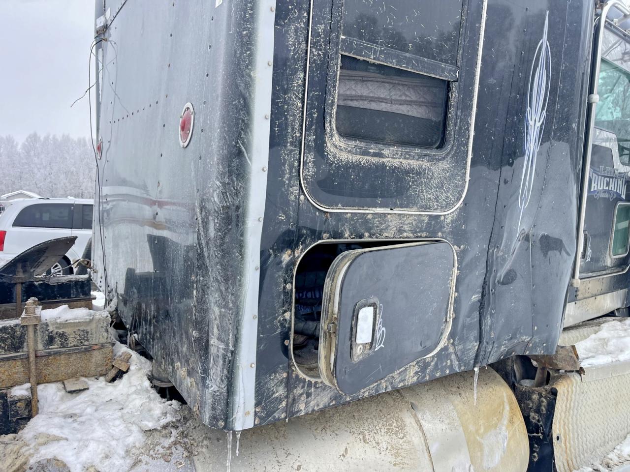 2017 KENWORTH All other VIN 1XKWD40X3HJ984841 photo 3