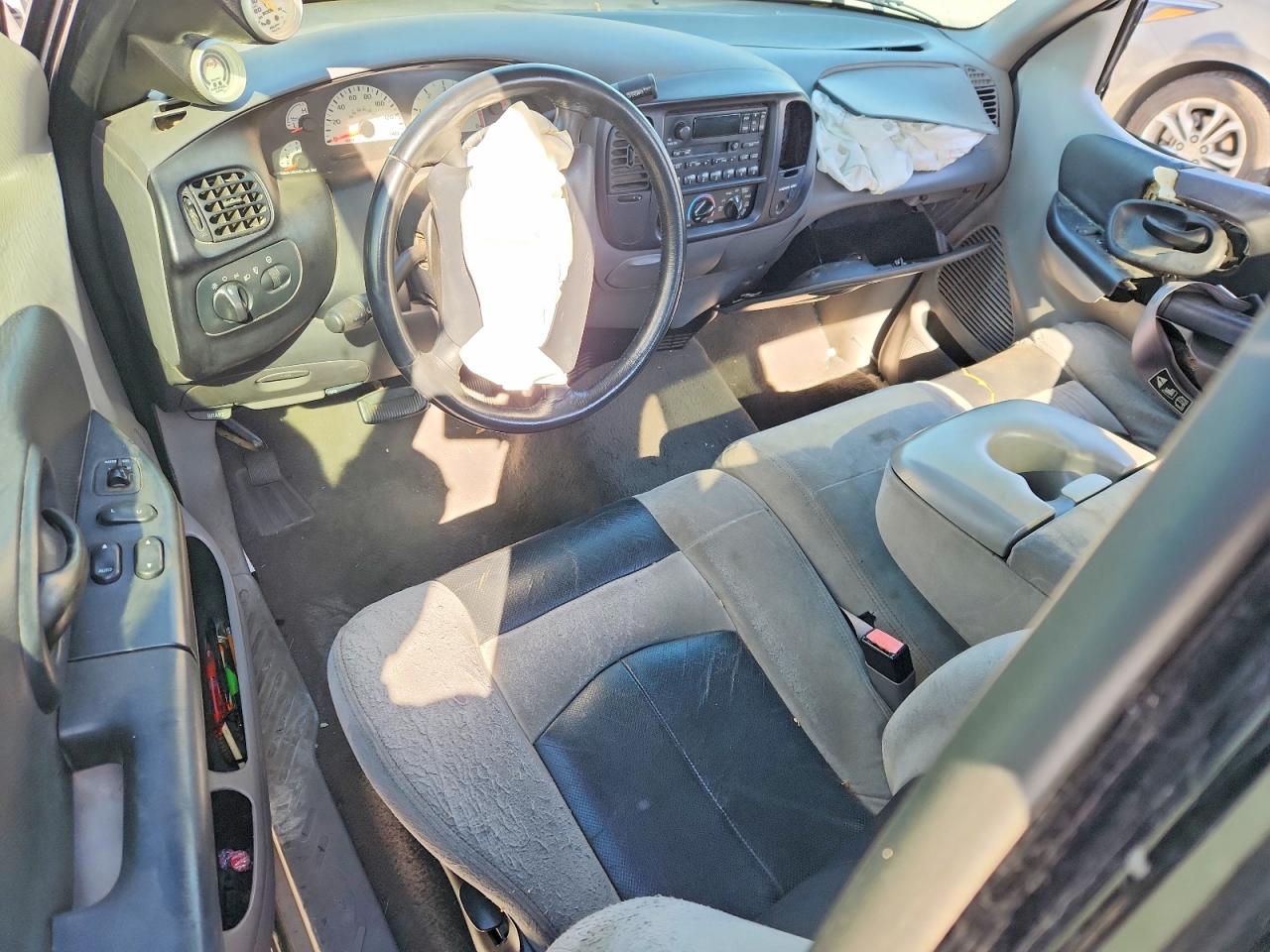 2002 Ford F150 VIN 2FTZF07392CA34472 photo 8