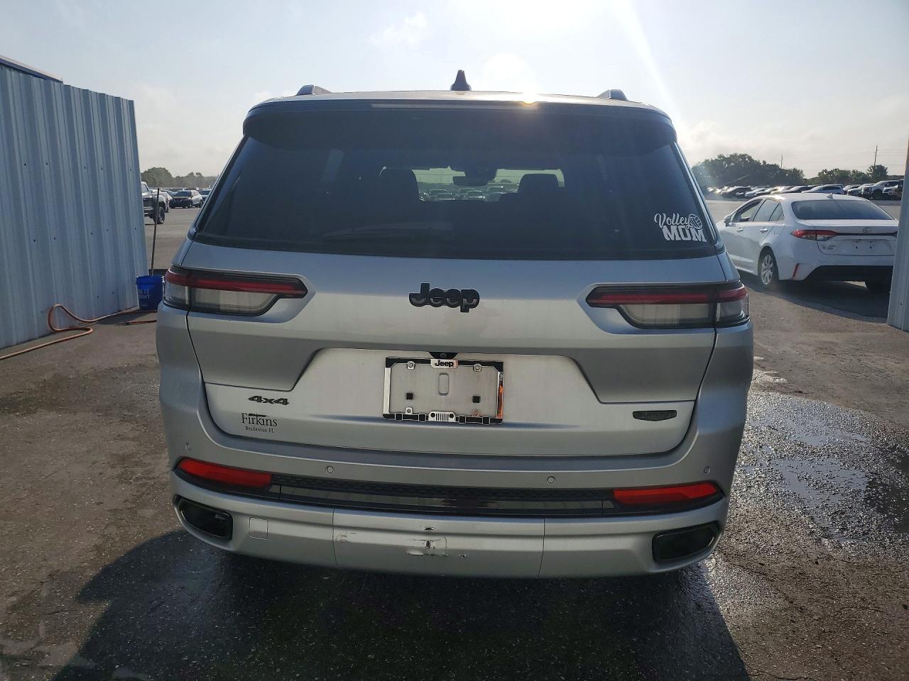 2023 Jeep Grand cher VIN 1C4RJKETXP8844304 photo 6
