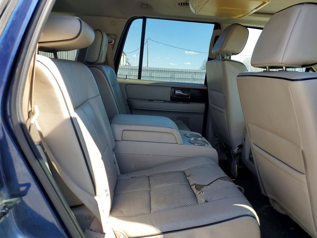 2007 LINCOLN Navigator VIN 5LMFU27547LJ25175 photo 11