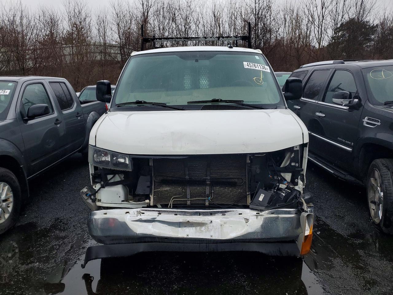 2018 CHEV Express VIN 1GCWGAFB7J1345722 photo 5