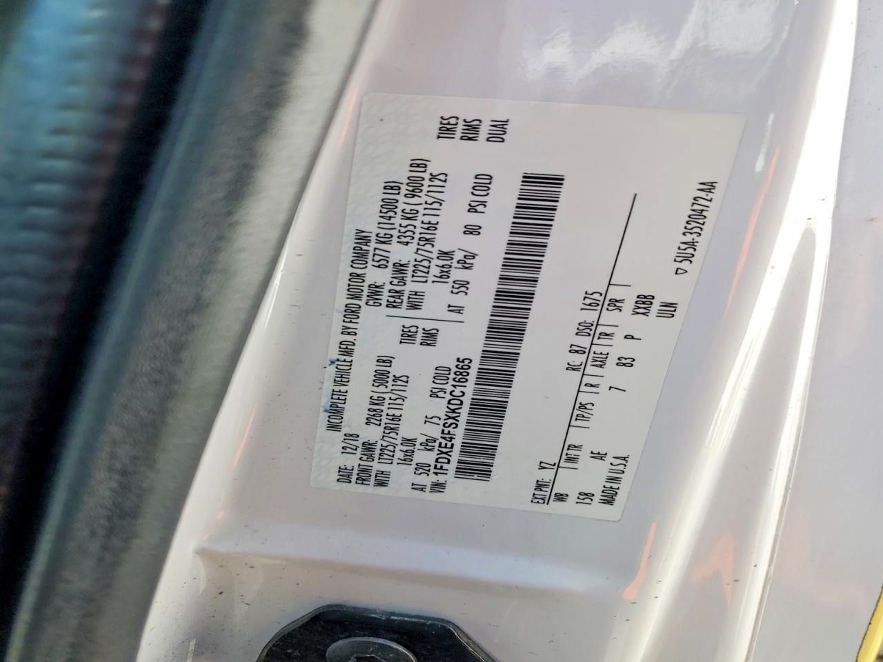 2019 Ford Econoline VIN 1FDXE4FSXKDC16865 photo 12