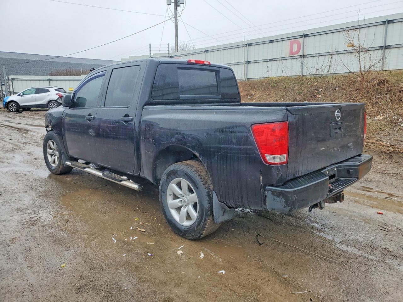 2013 Nissan TITAN VIN 1N6AA0EJXDN312500 photo 2