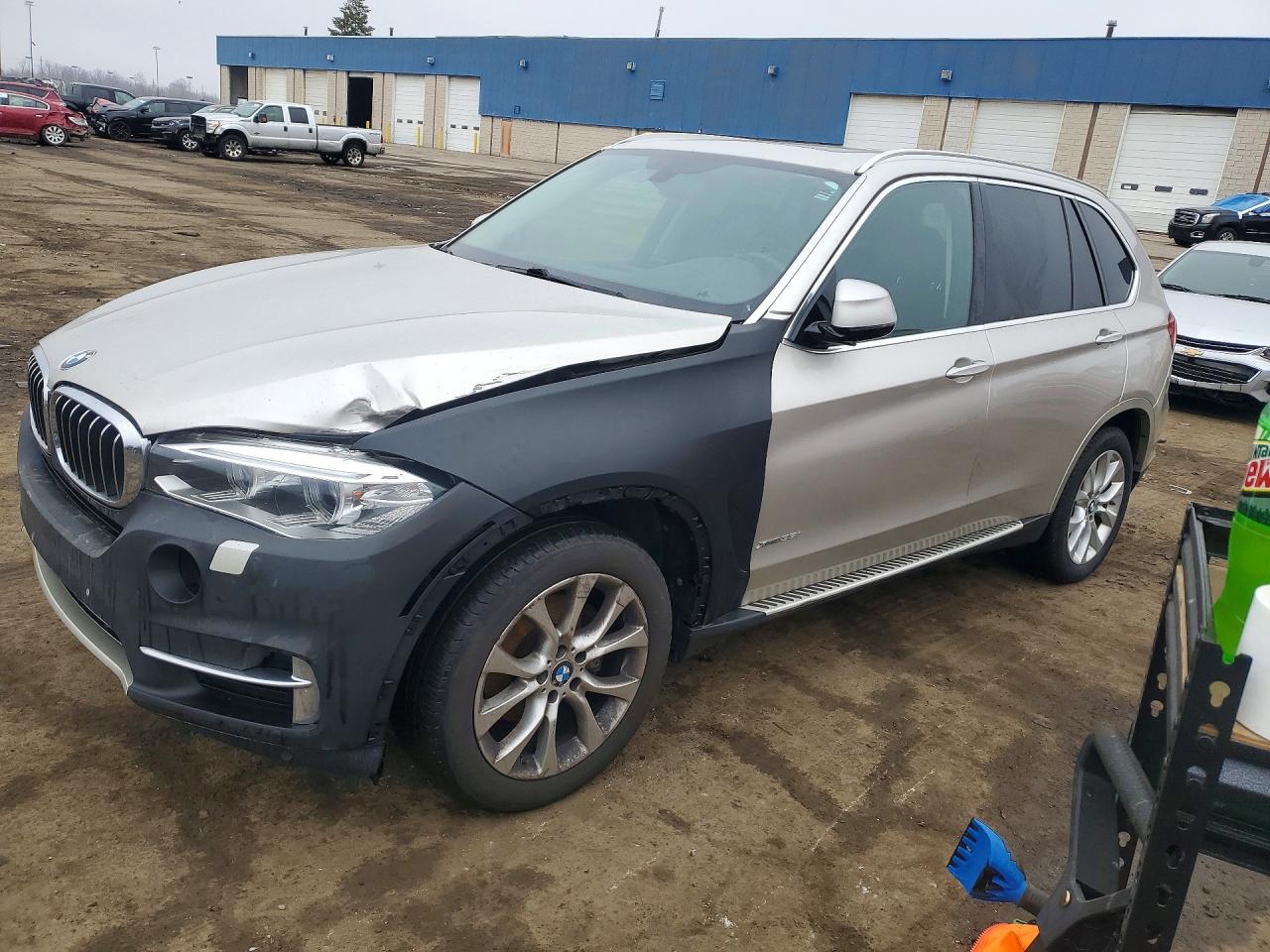 2014 BMW X5 VIN 5UXKR0C57E0K45499 photo 1