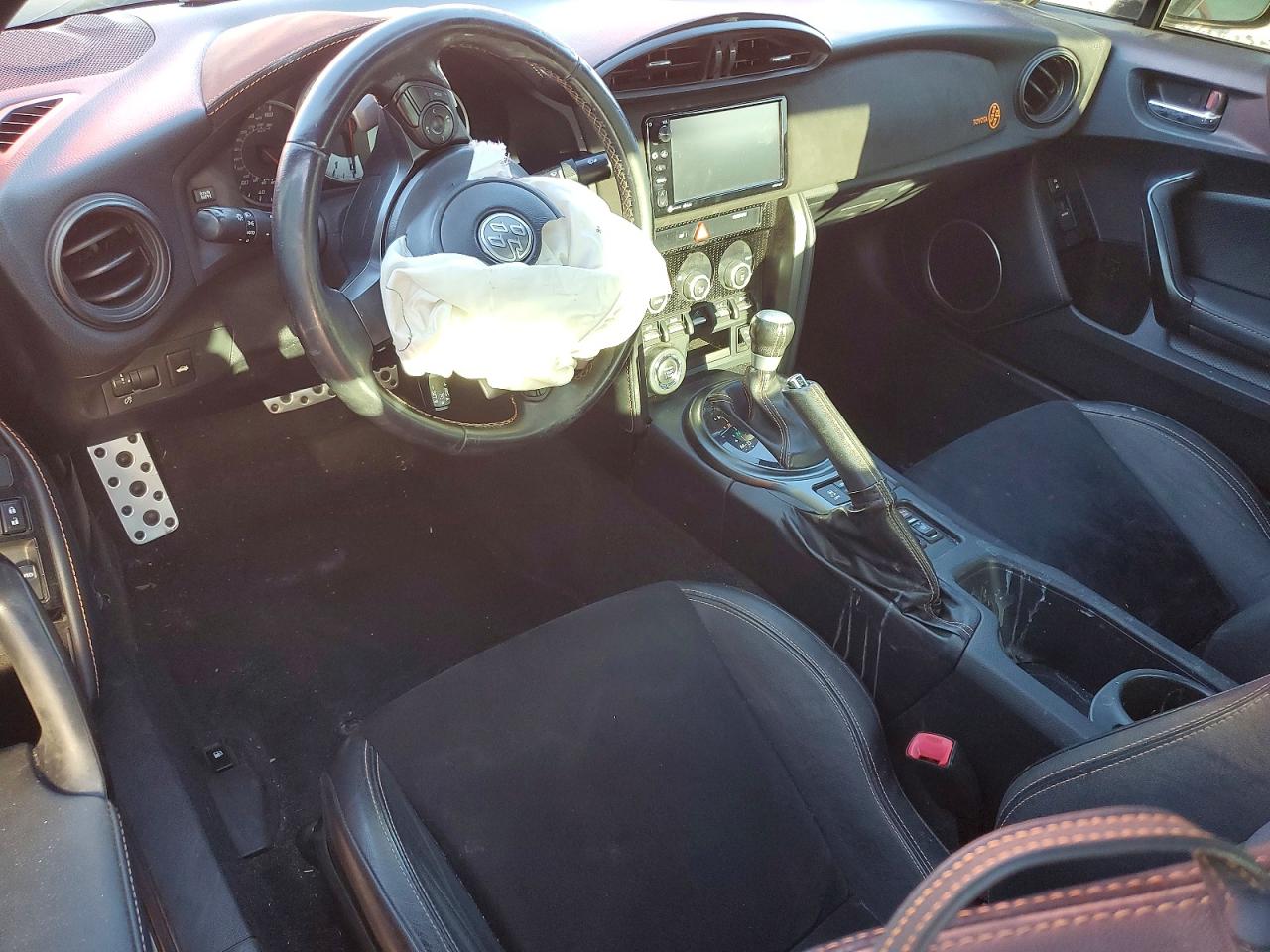 2017 Toyota 86 VIN JF1ZNAA19H8707798 photo 8