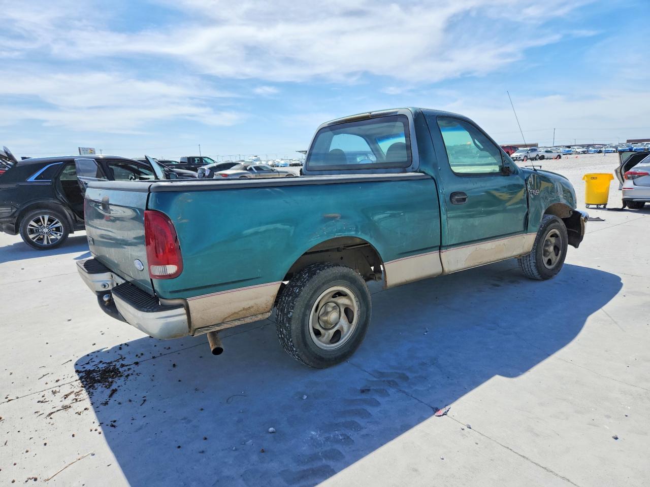 1997 Ford F150 VIN 1FTDF1726VKB49618 photo 3