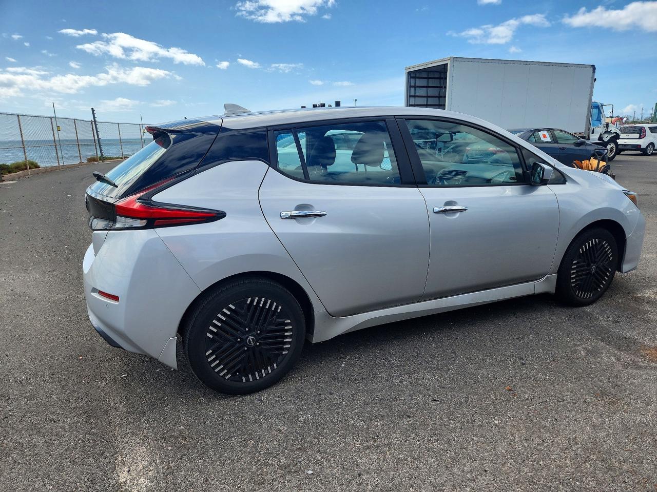 2025 NISS Leaf VIN 1N4CZ1CV3SC557606 photo 3