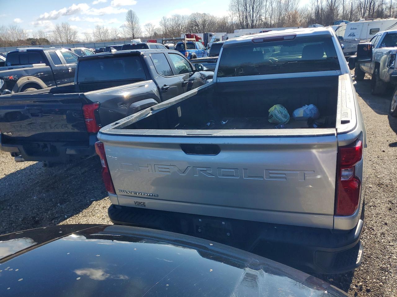 2021 CHEVROLET All models VIN 1GC5YLE71MF262344 photo 6