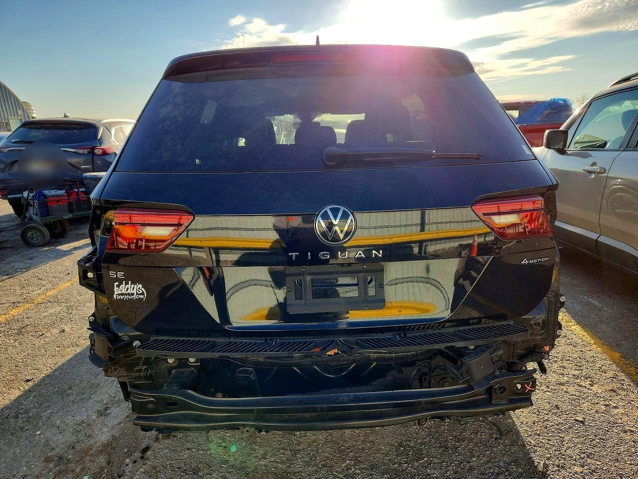 2022 Volkswagen Tiguan VIN 3VV2B7AX8NM089233 photo 6