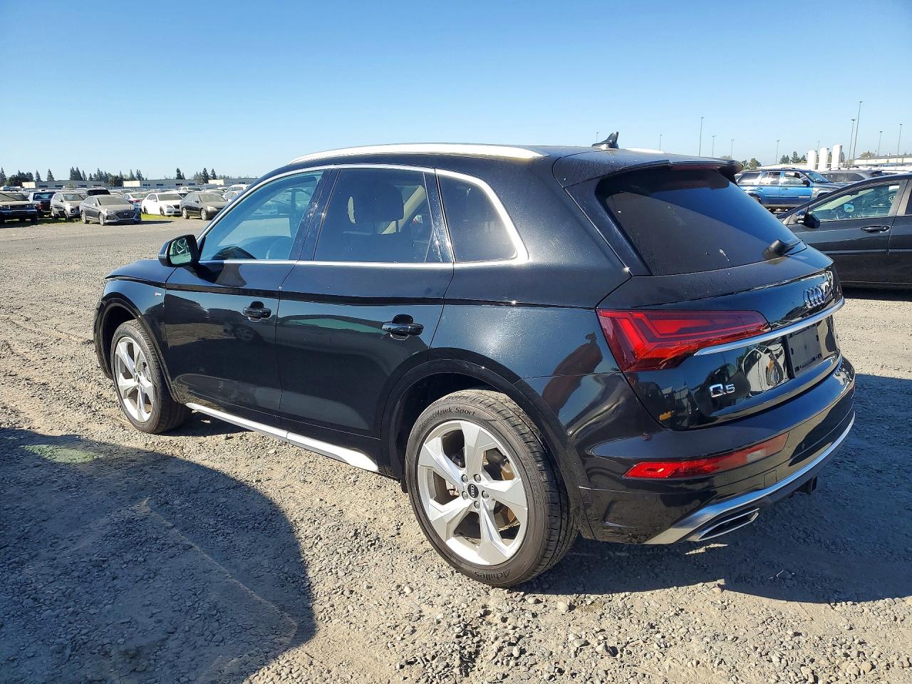 2022 Audi Q5 VIN WA1EAAFYXN2029260 photo 2