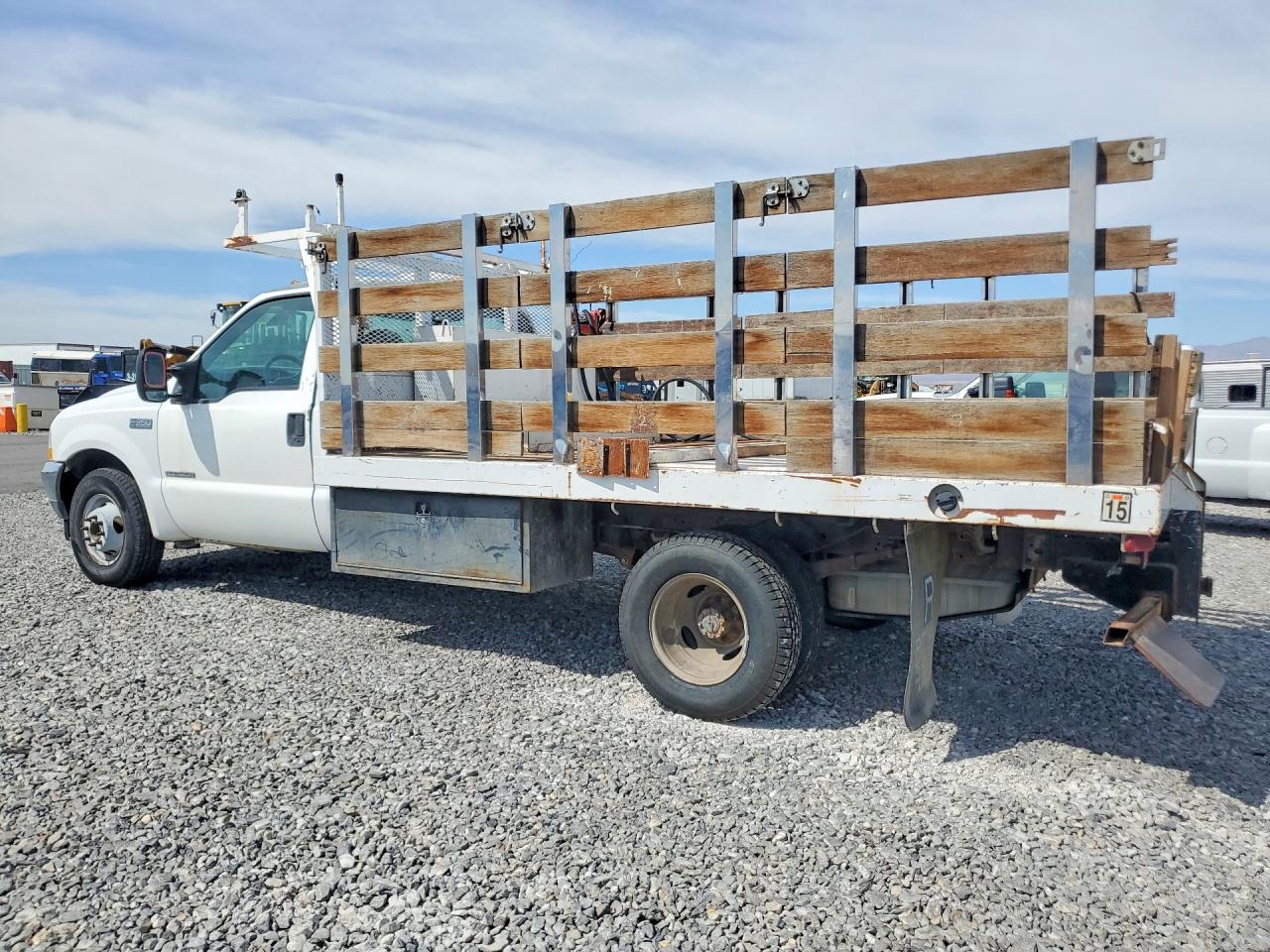 2002 Ford F350 VIN 1FDWF36F72EC89806 photo 2
