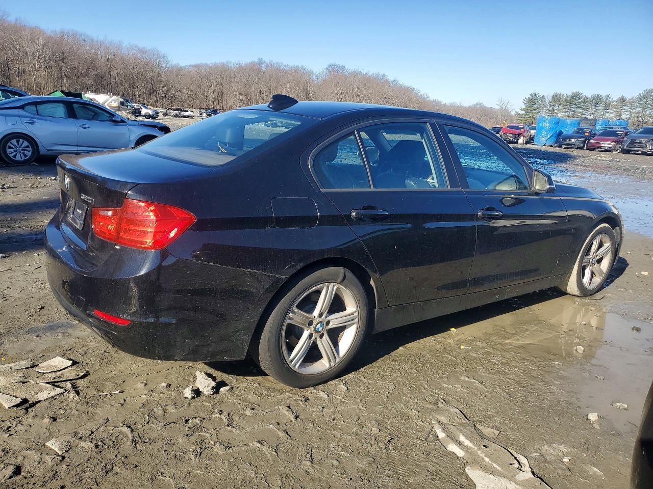 2015 BMW 3 series VIN WBA3C3G57FNS73985 photo 3