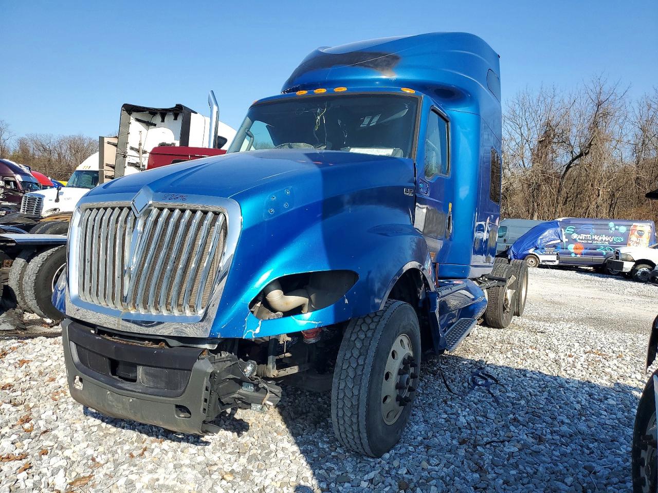2023 International All models VIN 3HSDZAPR0PN181661 photo 2