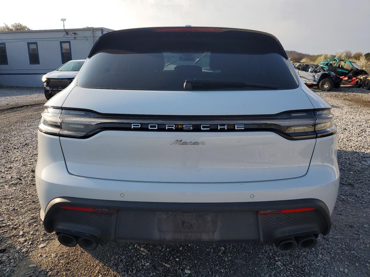 2024 Porsche Macan base VIN WP1AA2A55RLB10611 photo 6
