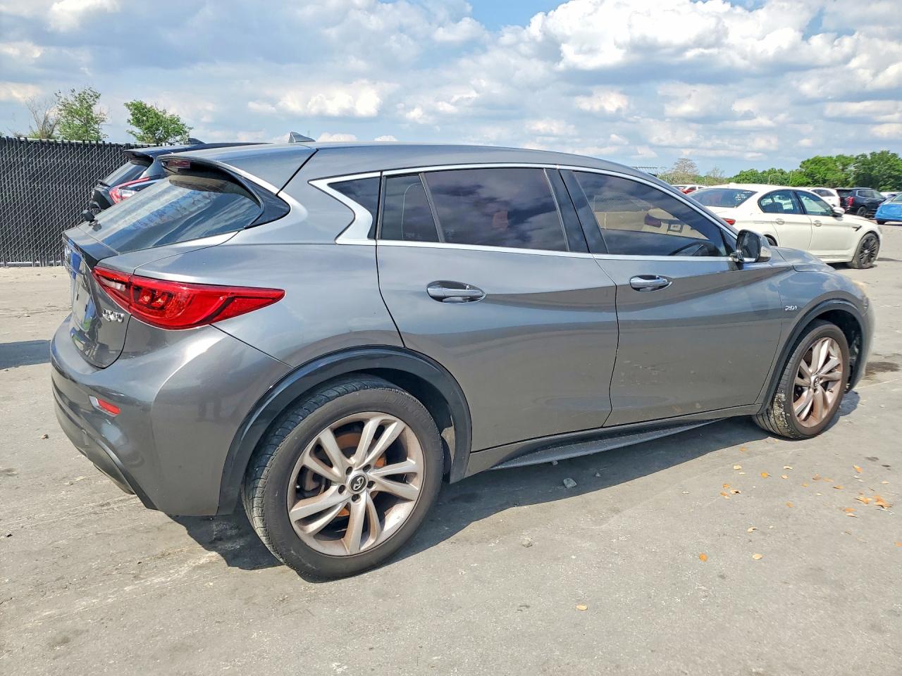 2017 Infiniti Qx30 VIN SJKCH5CP4HA035395 photo 3