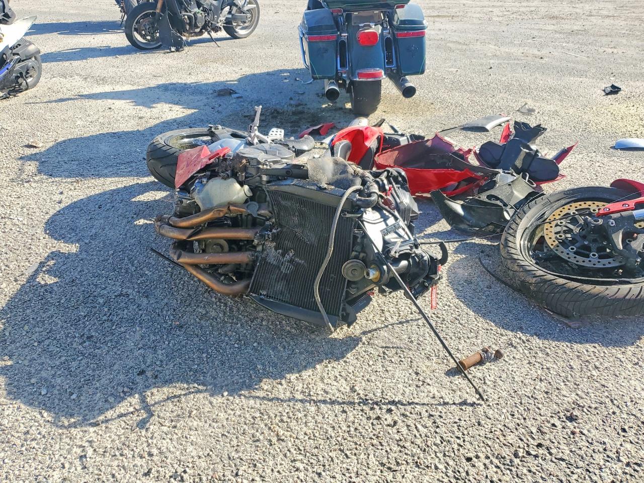 2008 Honda Cbr cycle VIN JH2PC40058M100782 photo 2